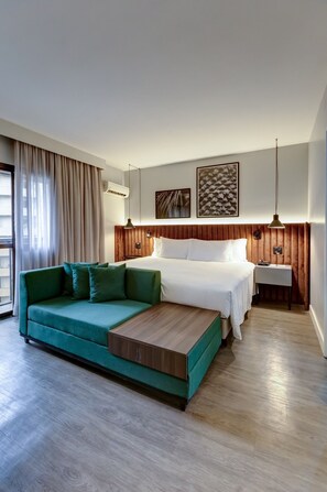 1 bedroom, minibar, in-room safe, desk - DoubleTree by Hilton Sao Paulo Itaim (São Paulo)