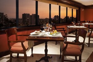 Se sirven desayunos, almuerzos y cenas