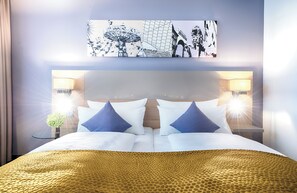 Comfort Room | Hypo-allergenic bedding, minibar, in-room safe, desk