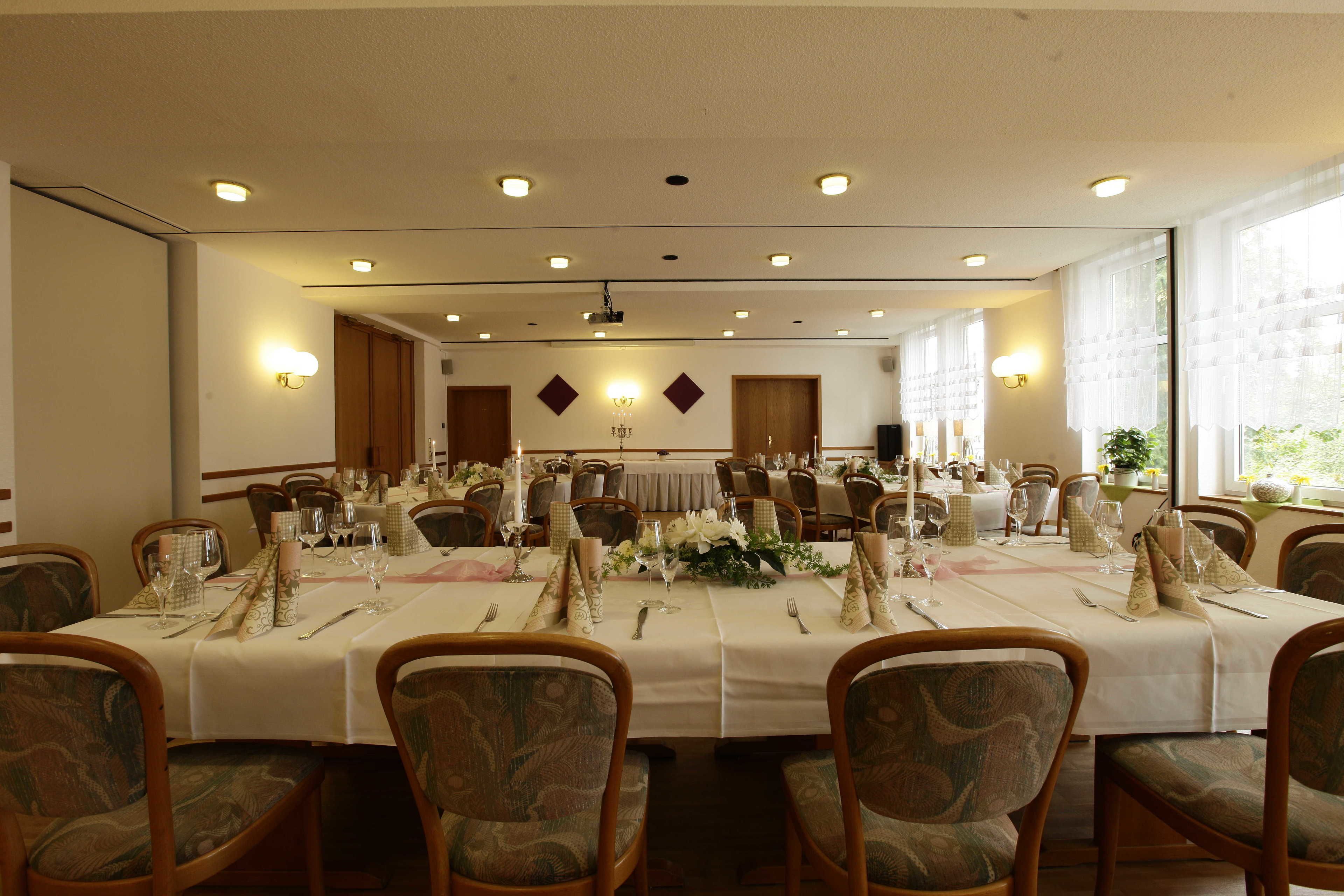 breakfast and dinner served, german cuisine