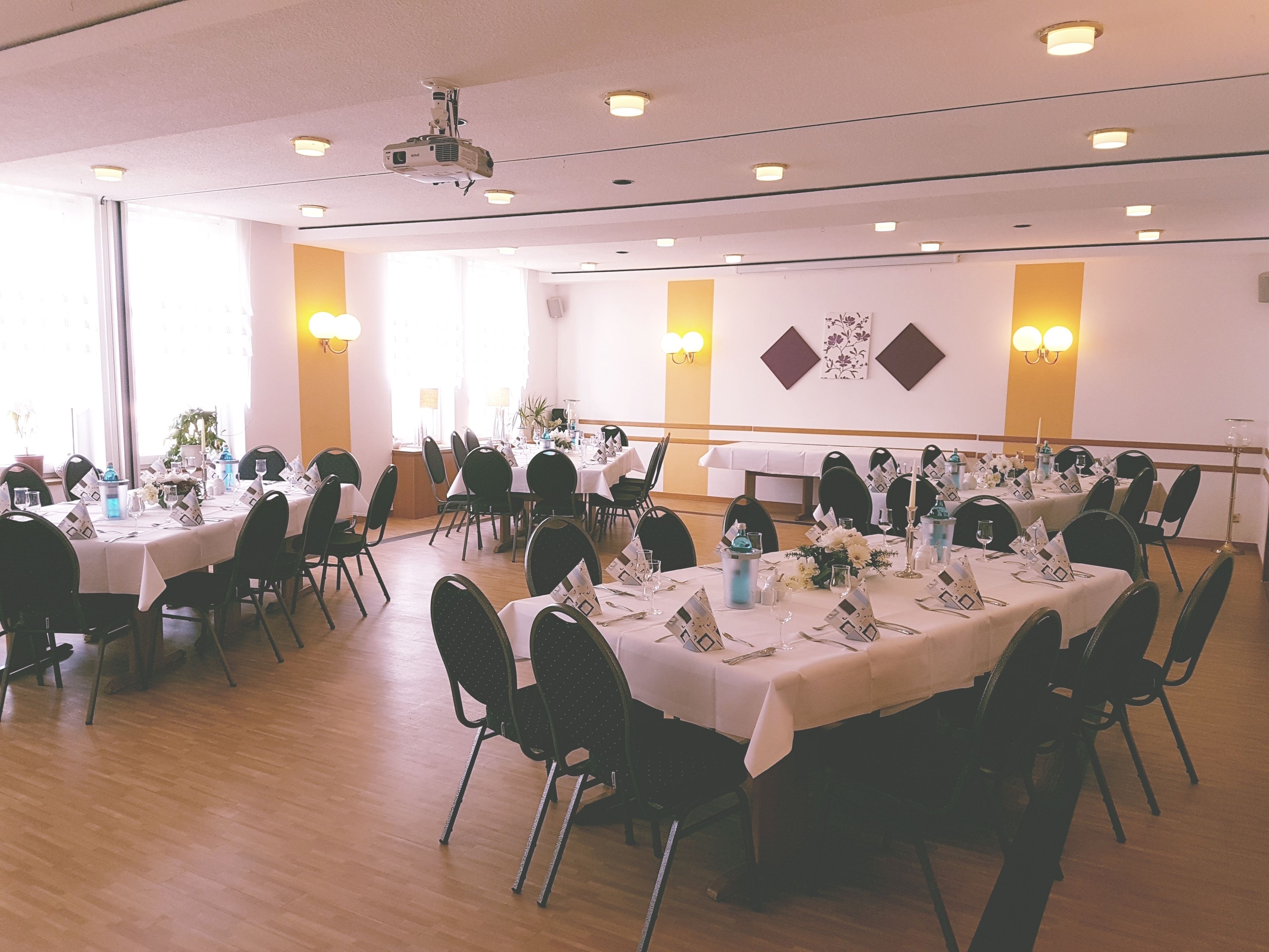 breakfast and dinner served, german cuisine