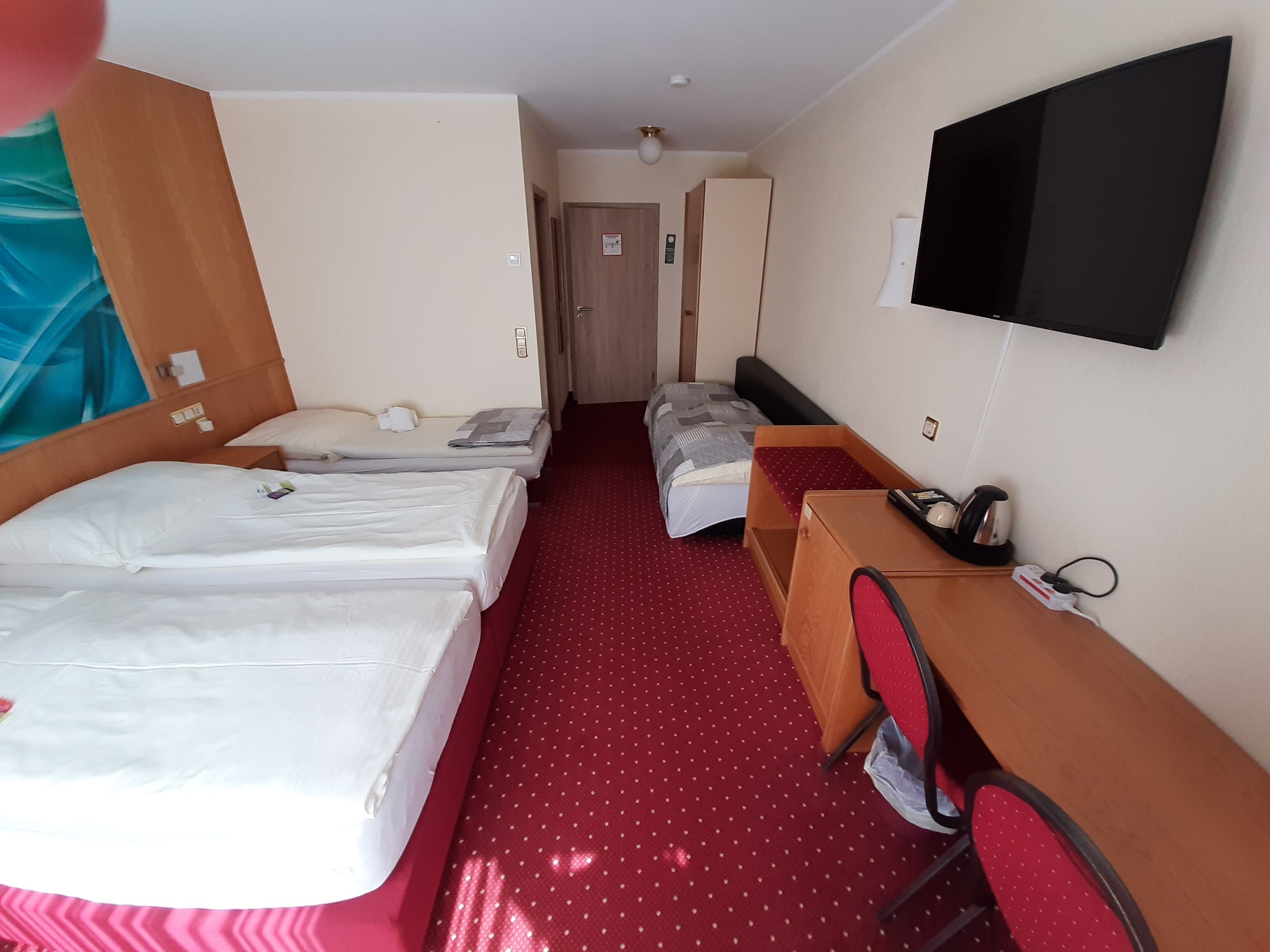 standard quadruple room, non smoking, mezzanine | hypo-allergenic bedding, minibar, desk, laptop workspace