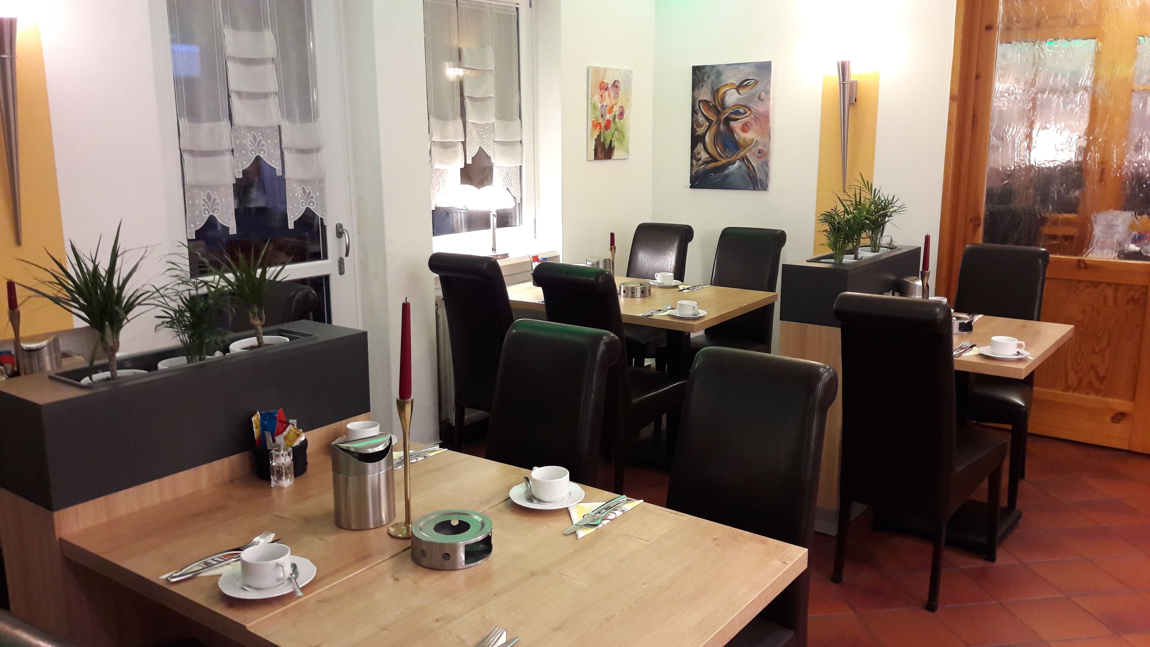 breakfast and dinner served, german cuisine