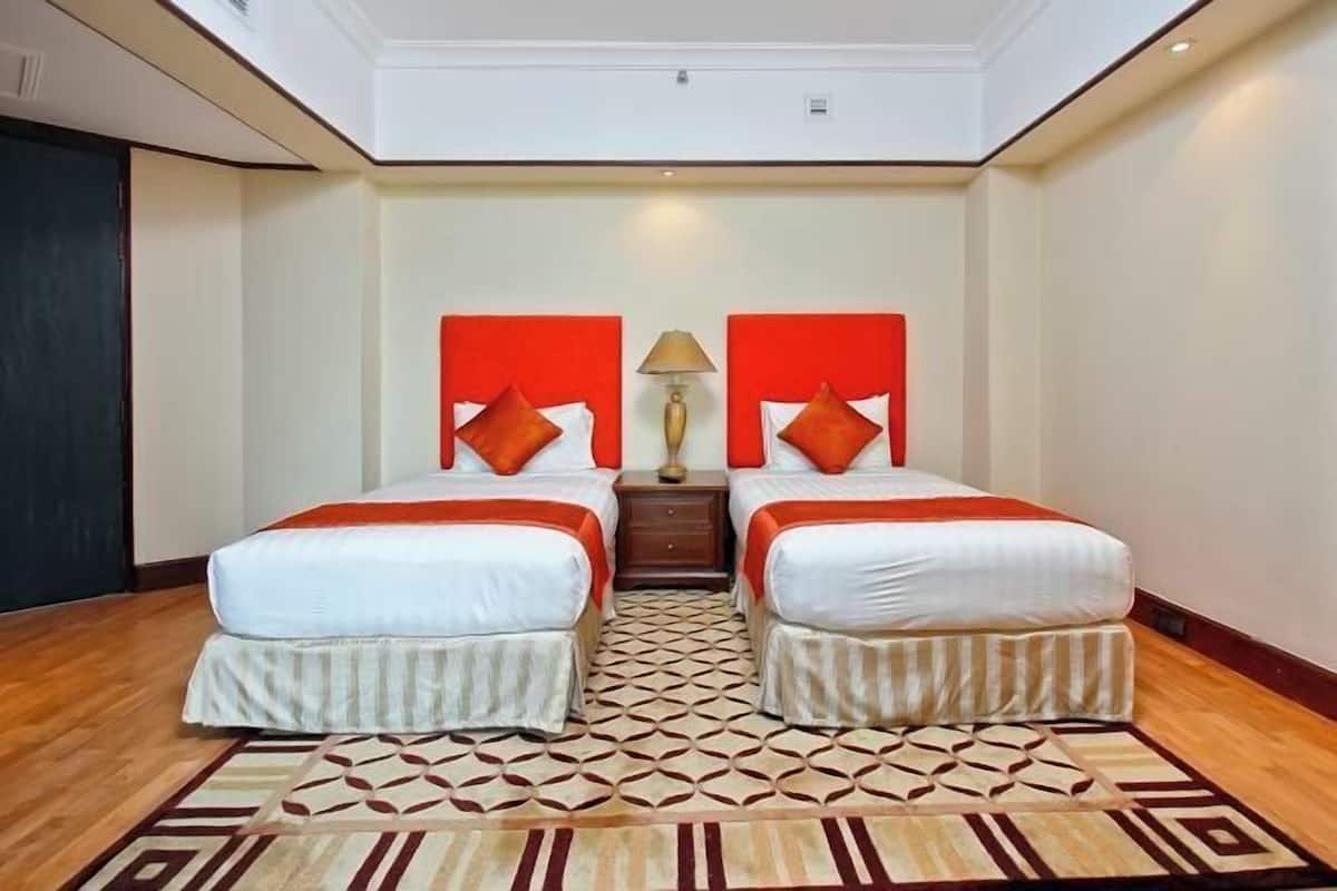 1 bedroom, memory foam beds, minibar, in-room safe