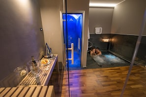 Behandlungsräume für Paare, Sauna, Whirlpool, Türkisches Bad/Hamam