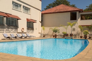 Utomhuspool
