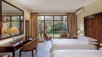 Room, 2 Twin Beds | Down comforters, minibar, in-room safe, desk