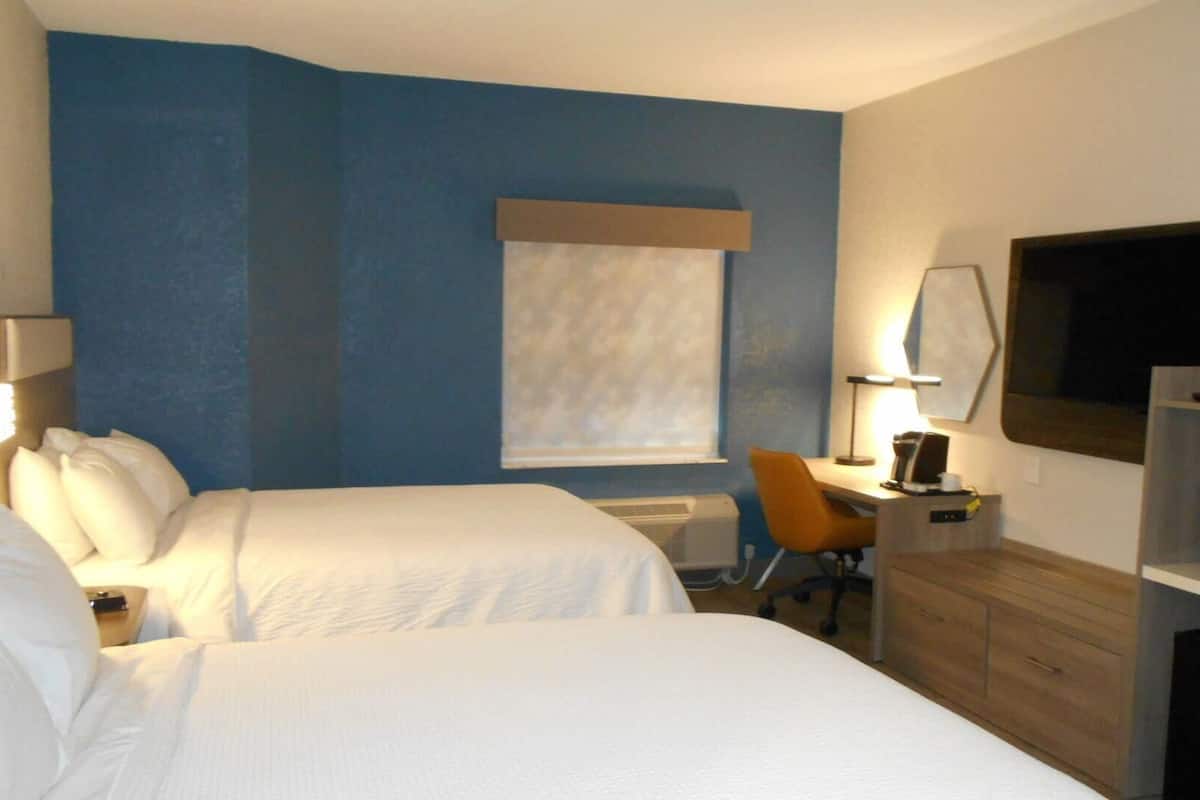In-room safe, desk, blackout drapes, soundproofing