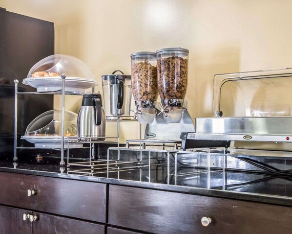Free daily full breakfast 