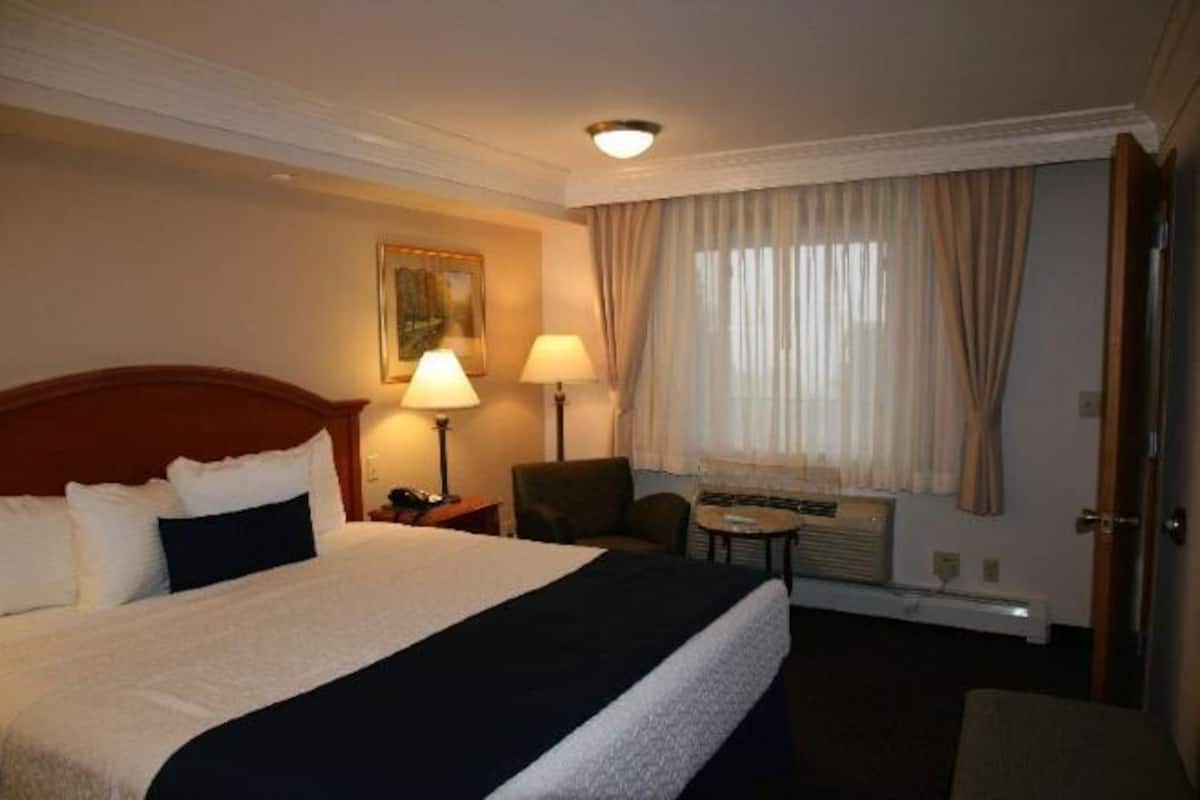 Pillowtop beds, in-room safe, blackout drapes, soundproofing