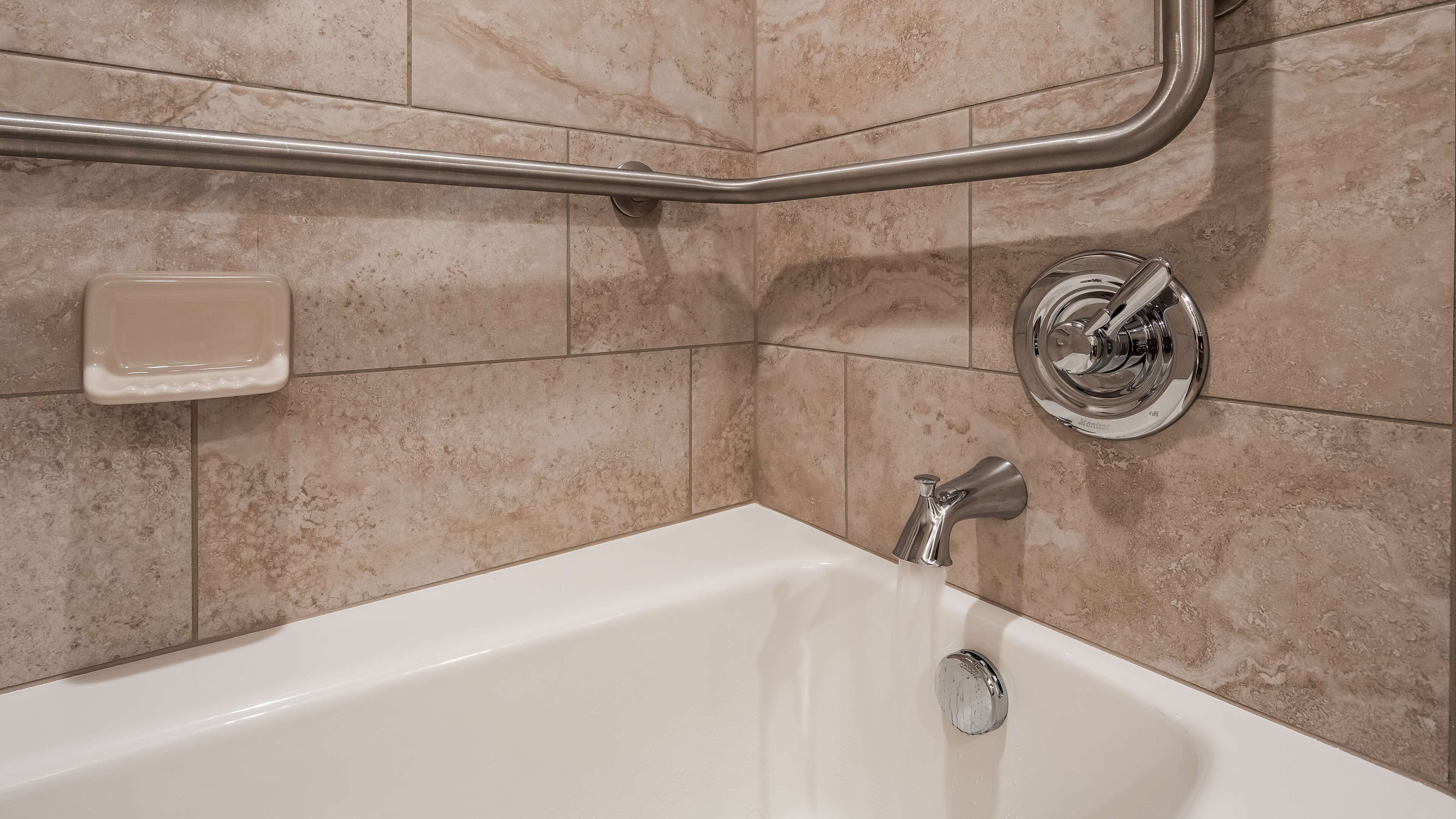 combined shower/bathtub, free toiletries, hair dryer, towels