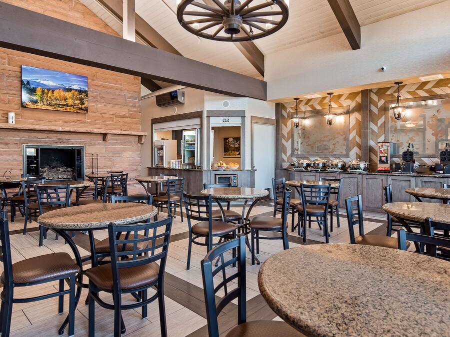 Free daily buffet breakfast