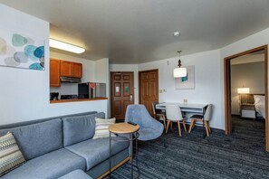 In-room safe, iron/ironing board, free cots/infant beds, free WiFi - Towneplace Suites By Marriott Denver Southwest (Littleton)
