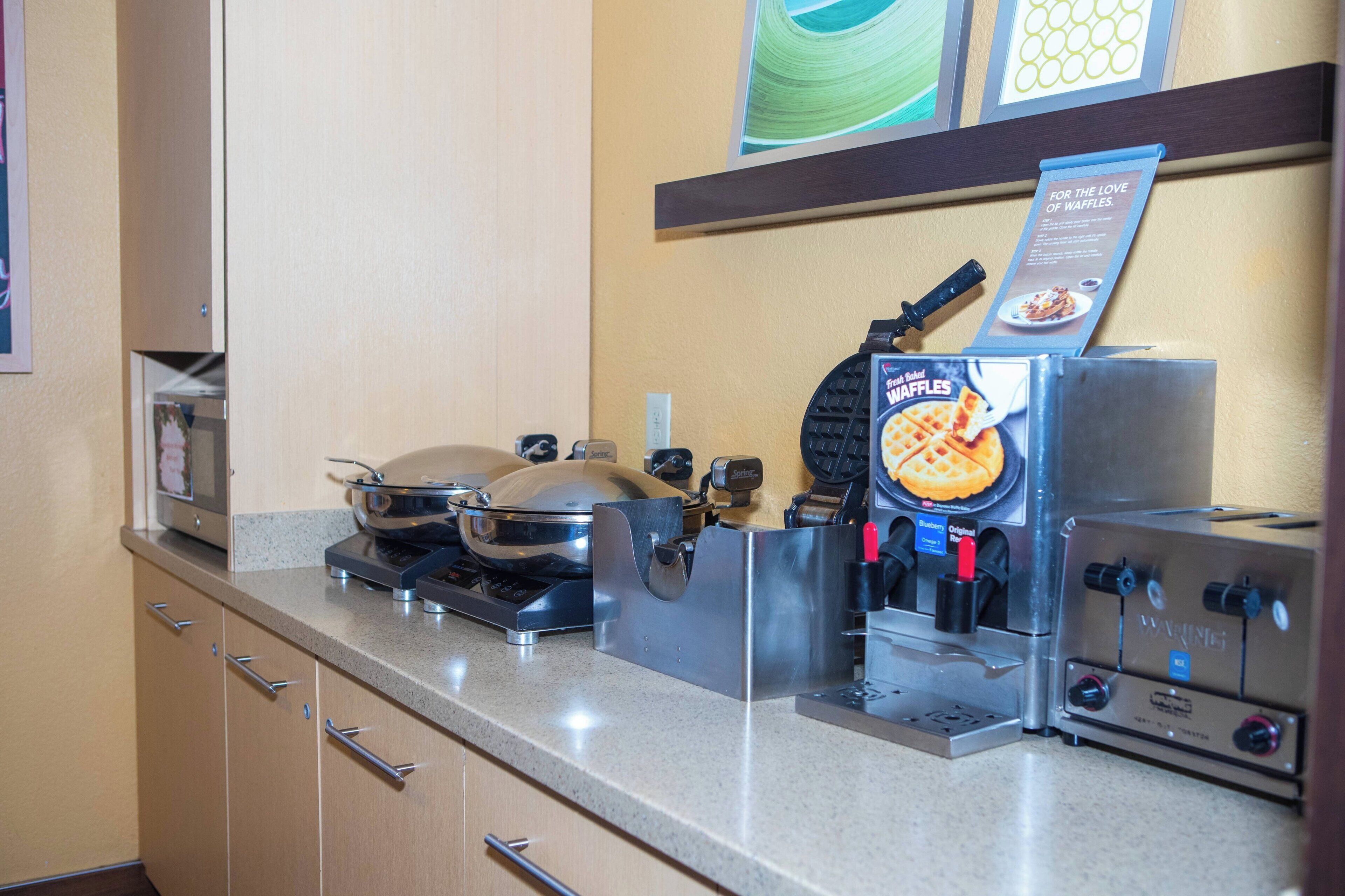 free daily continental breakfast