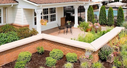 Sonesta Simply Suites Seattle Renton