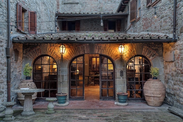 Entrada al alojamiento