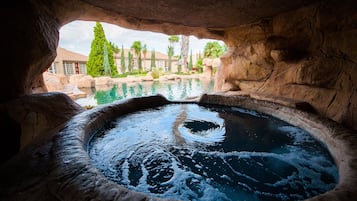 室外 Spa 池
