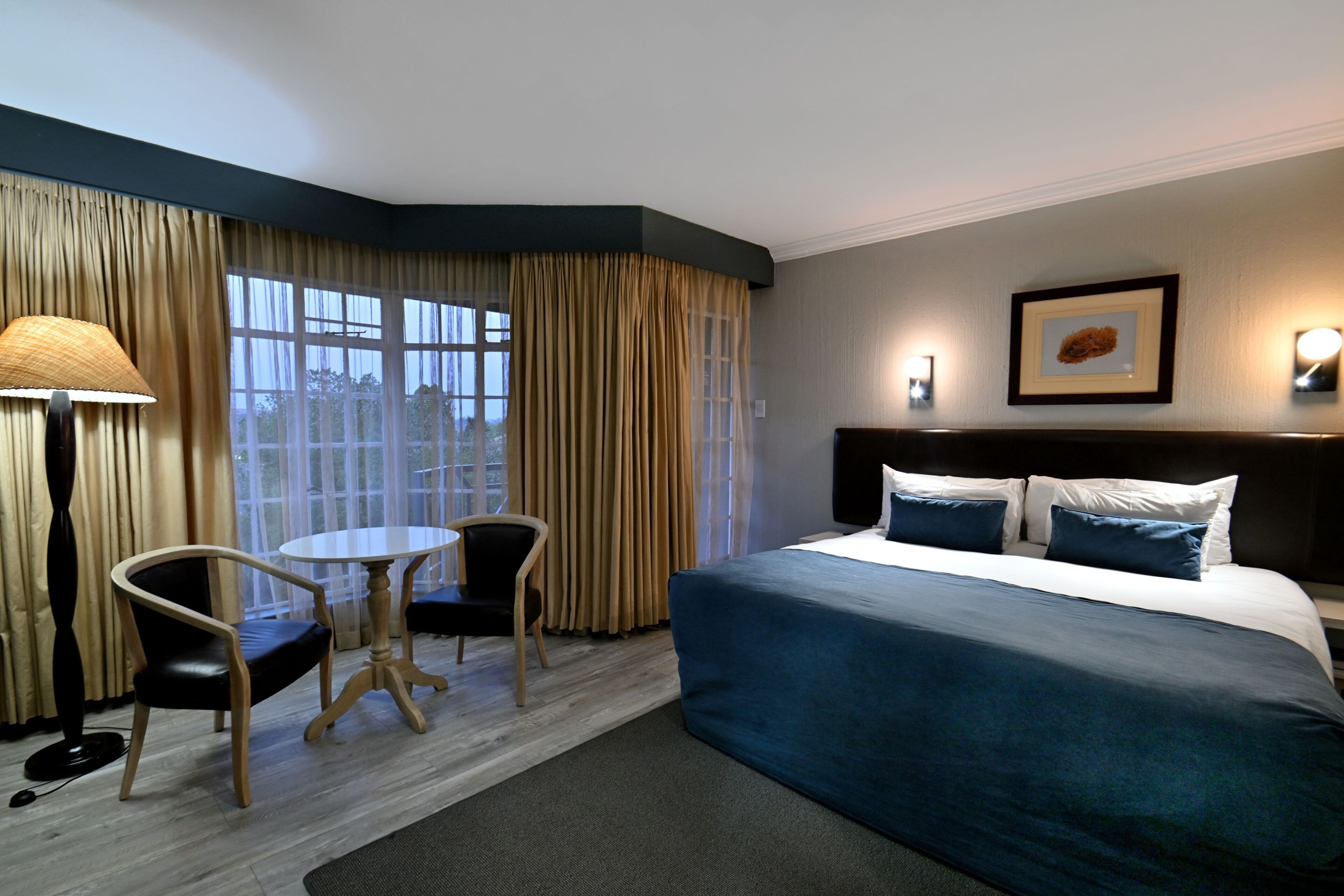 Family suite | Premium bedding, in-room safe, desk, laptop workspace