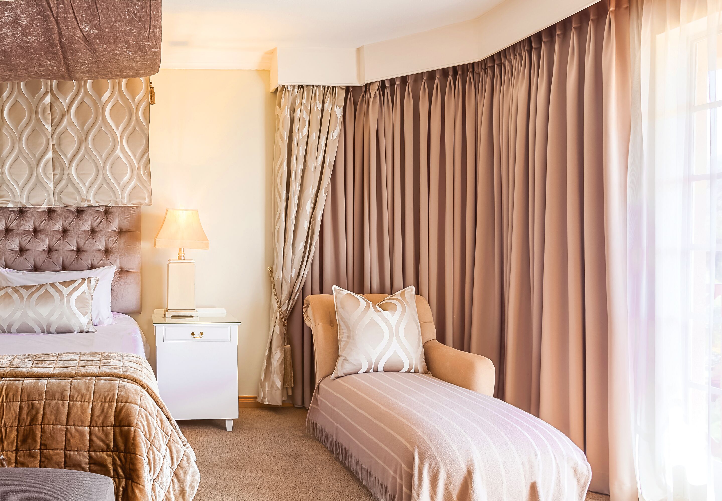 hotel suite | premium bedding, in-room safe, desk, laptop workspace