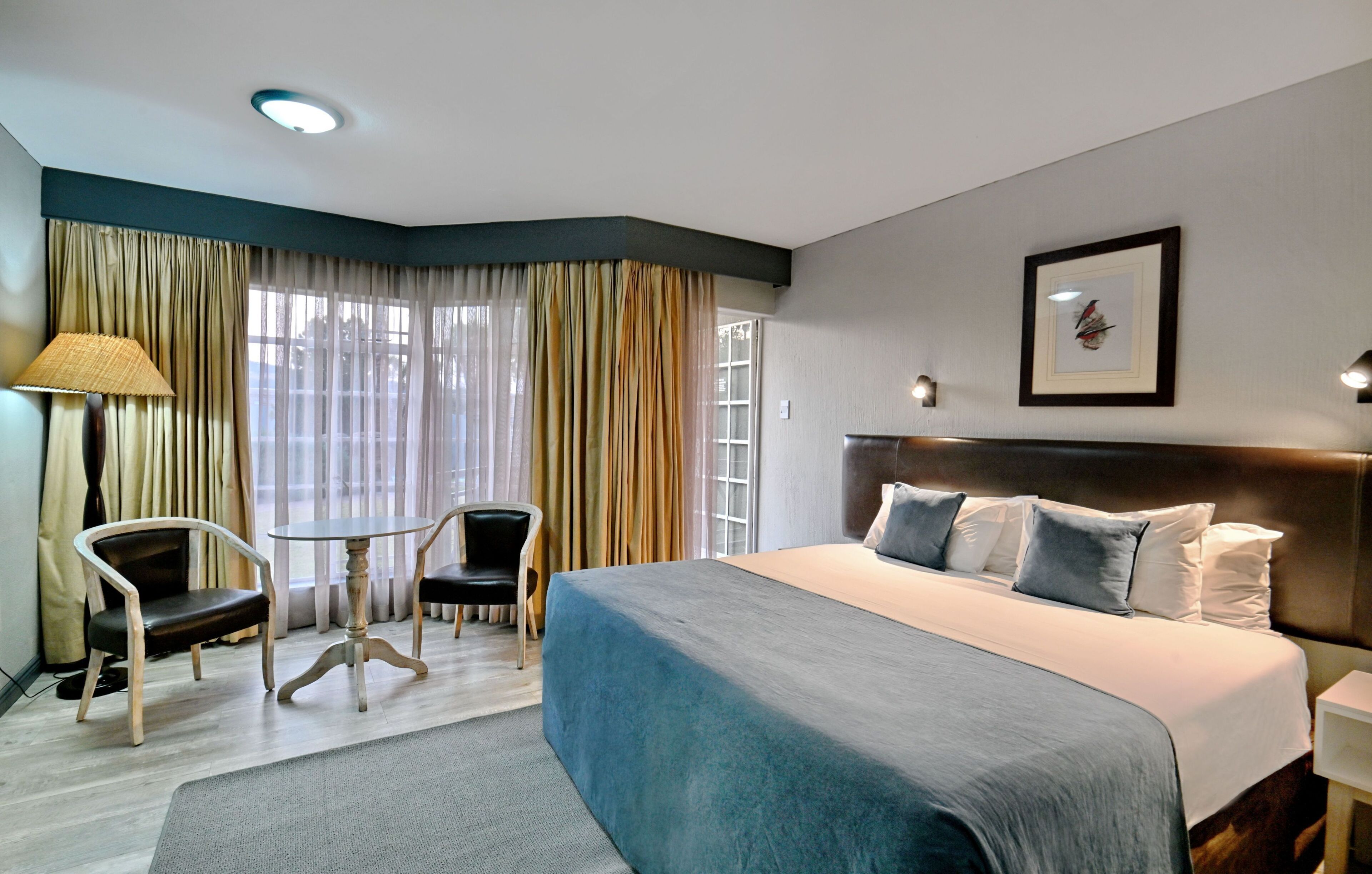 Classic Room | Premium bedding, in-room safe, desk, laptop workspace