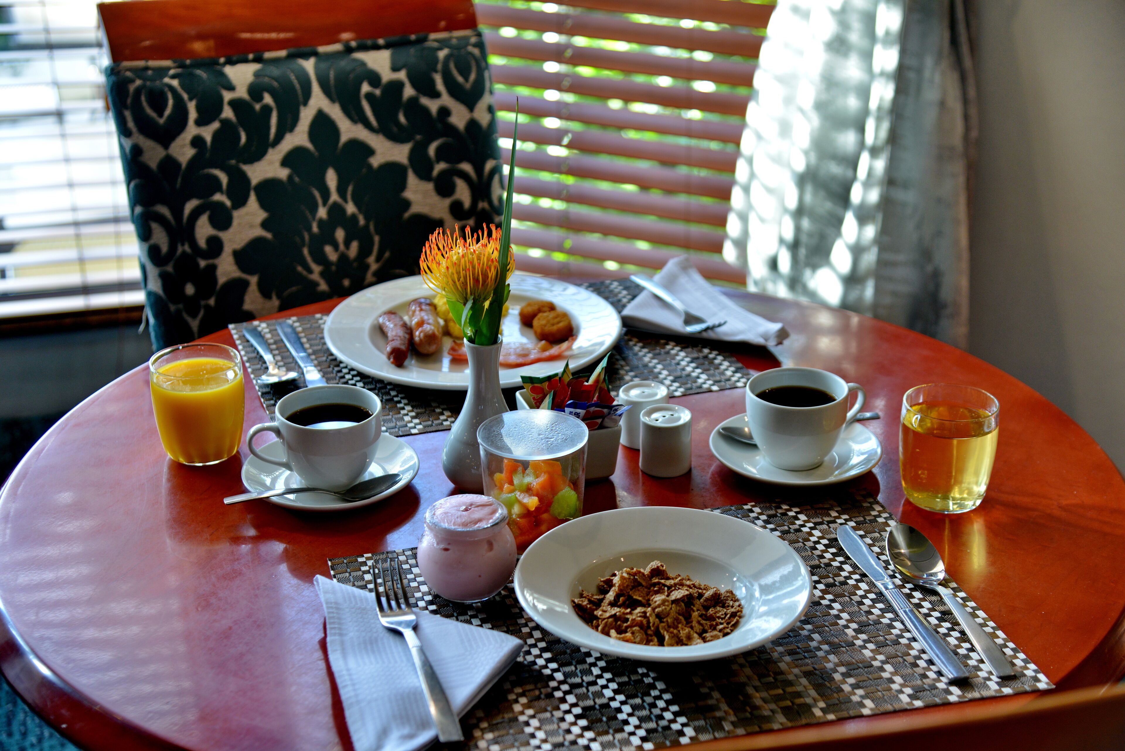 daily english breakfast (zar 160 per person)