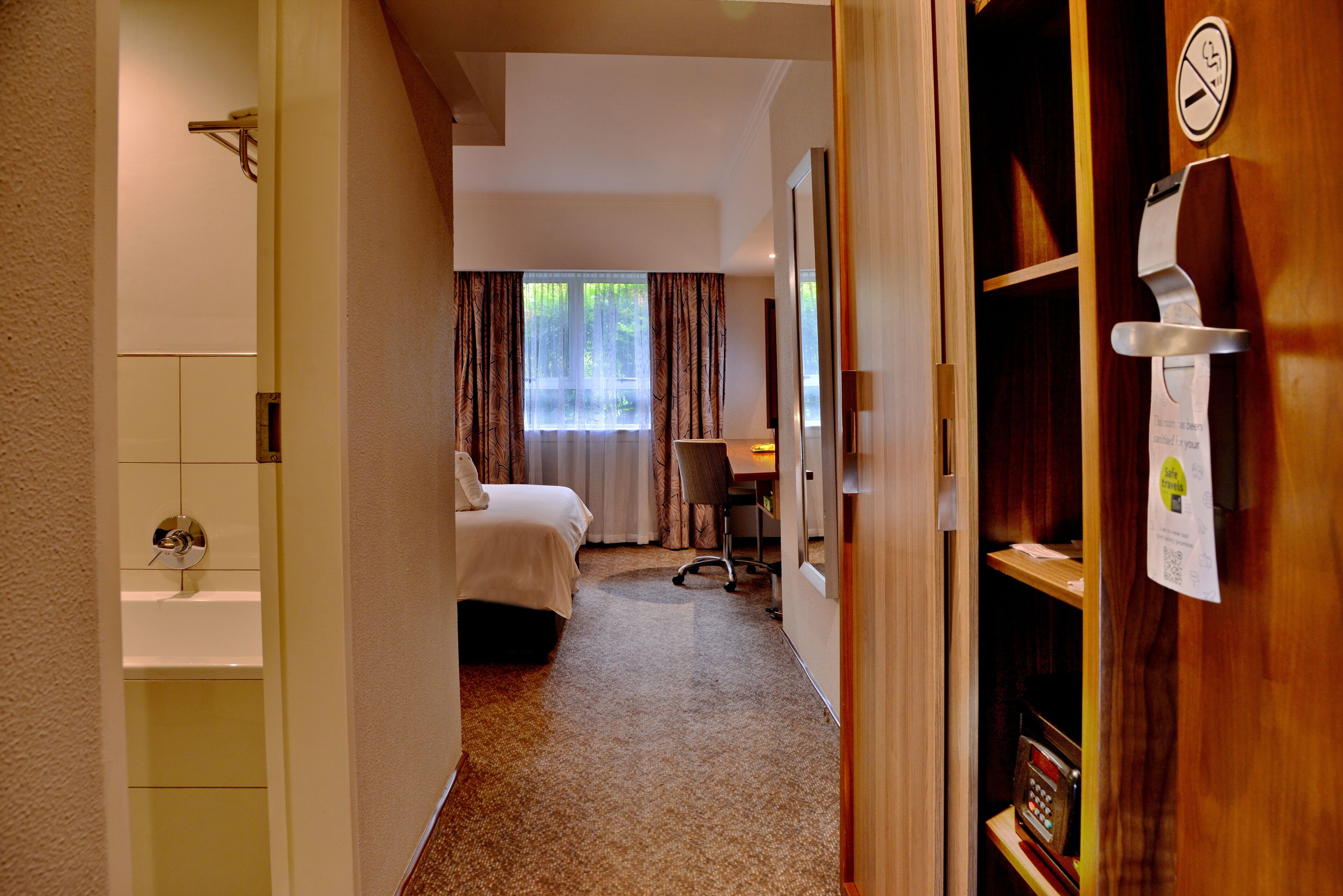 in-room safe, desk, free wifi, bed sheets