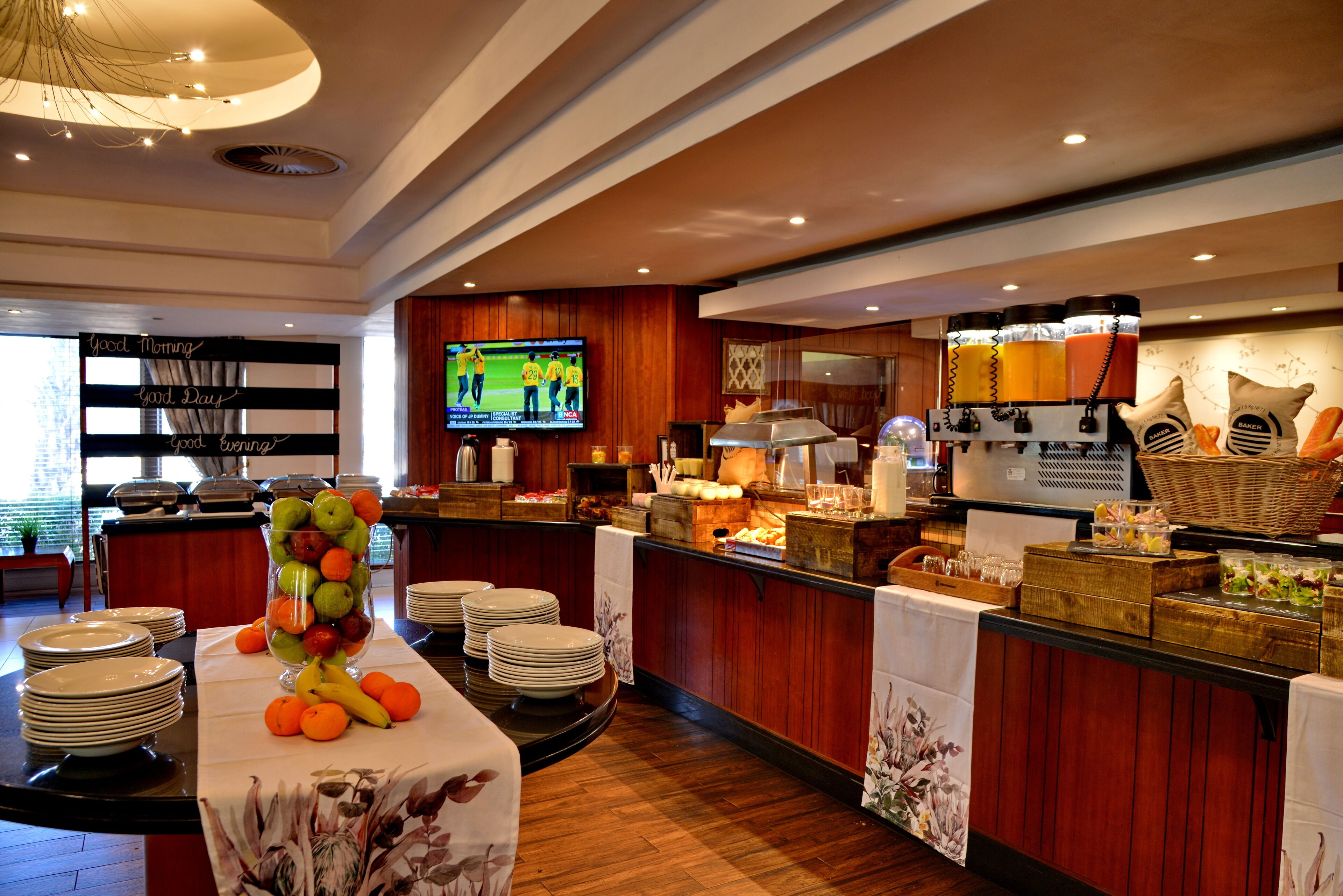 daily english breakfast (zar 160 per person)