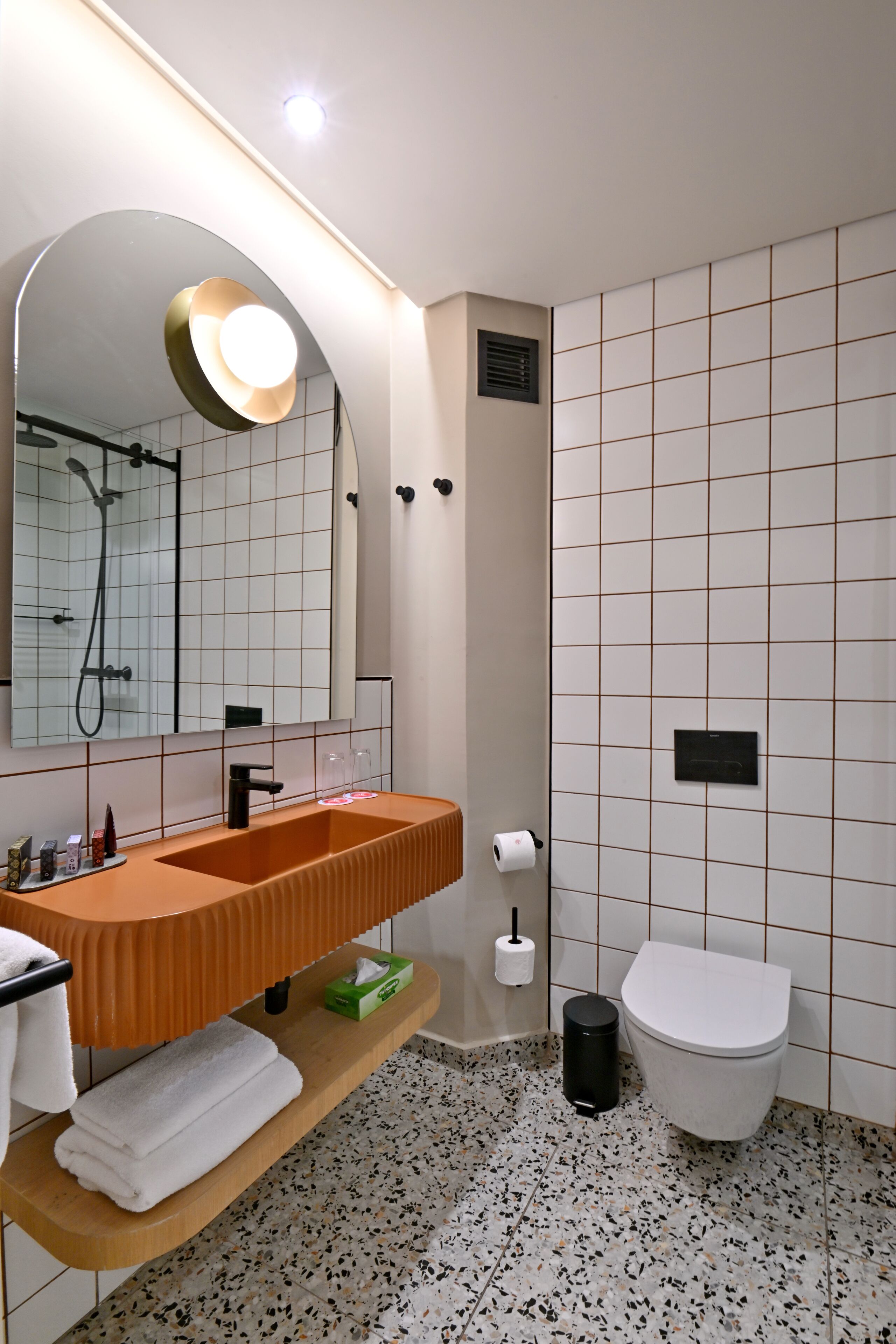 separate bathtub and shower, deep-soaking bathtub, free toiletries