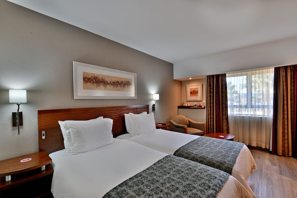 1 bedroom, premium bedding, in-room safe, desk