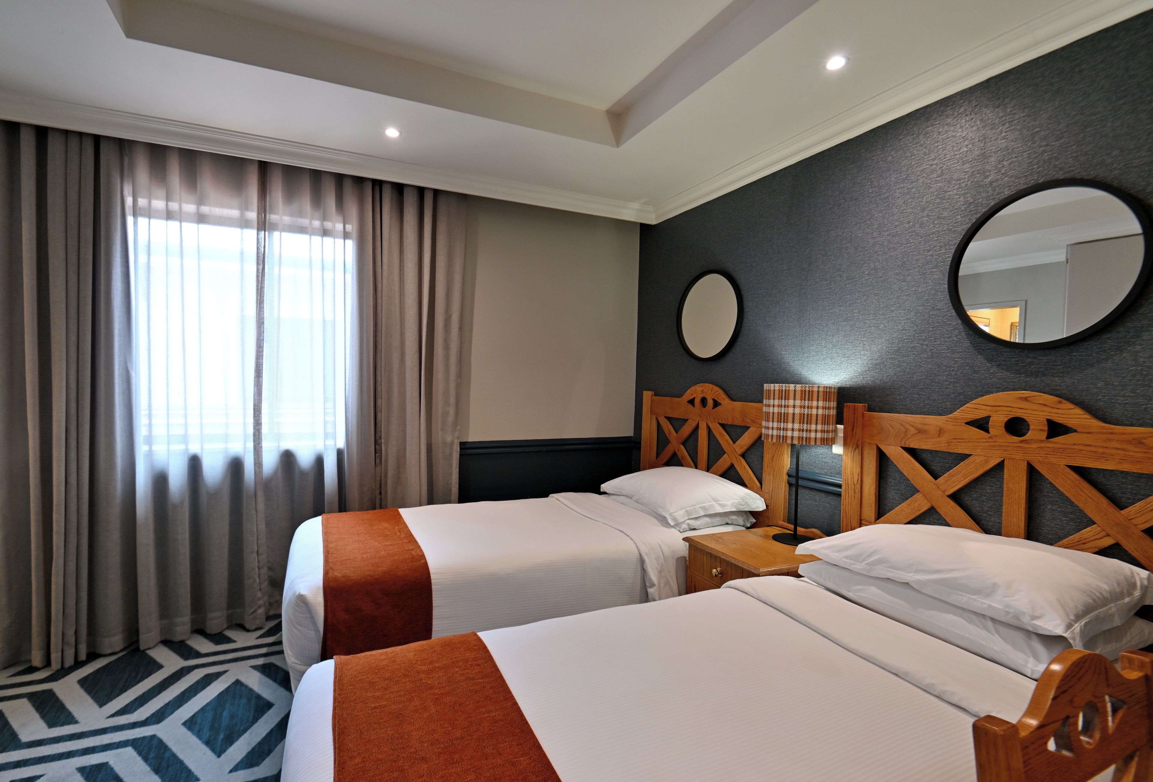 Photo - Courtyard Hotel Rosebank