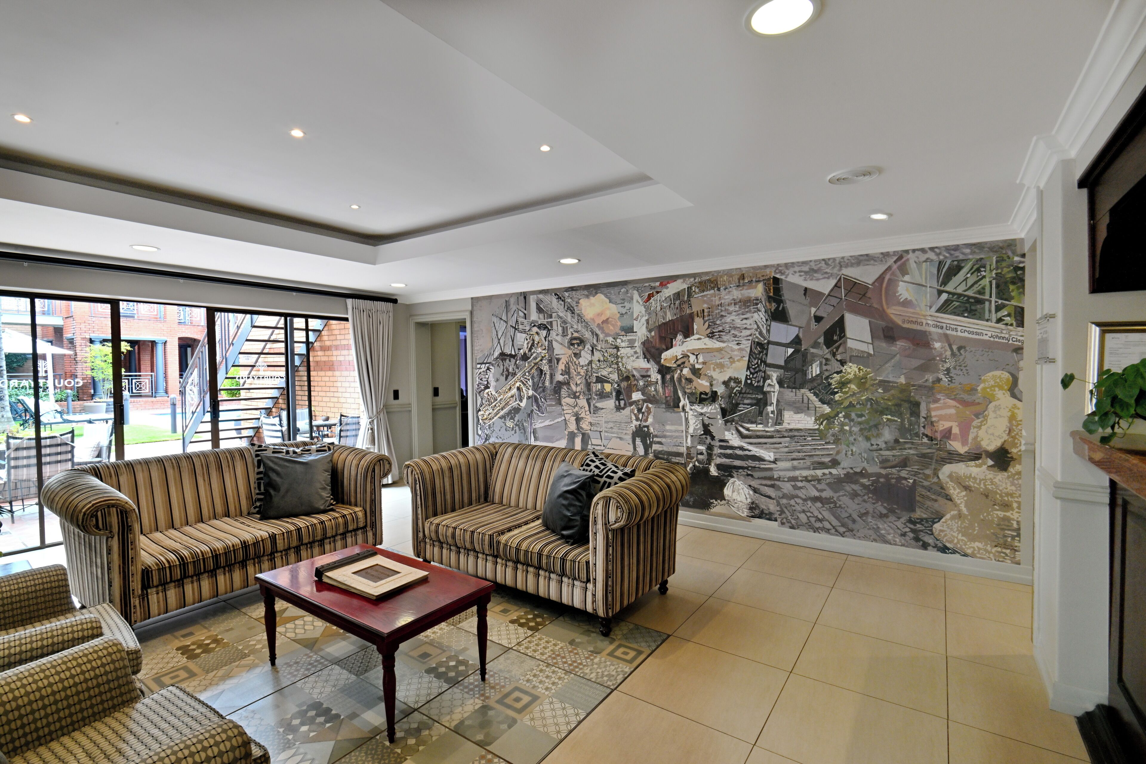Photo - Courtyard Hotel Rosebank