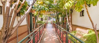 Courtyard Hotel Rosebank