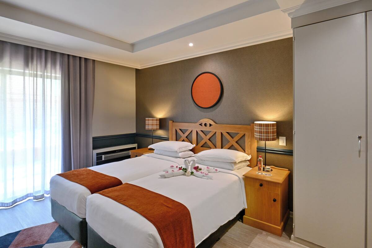 Premium bedding, Select Comfort beds, in-room safe, desk