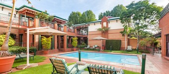 Courtyard Hotel Rosebank