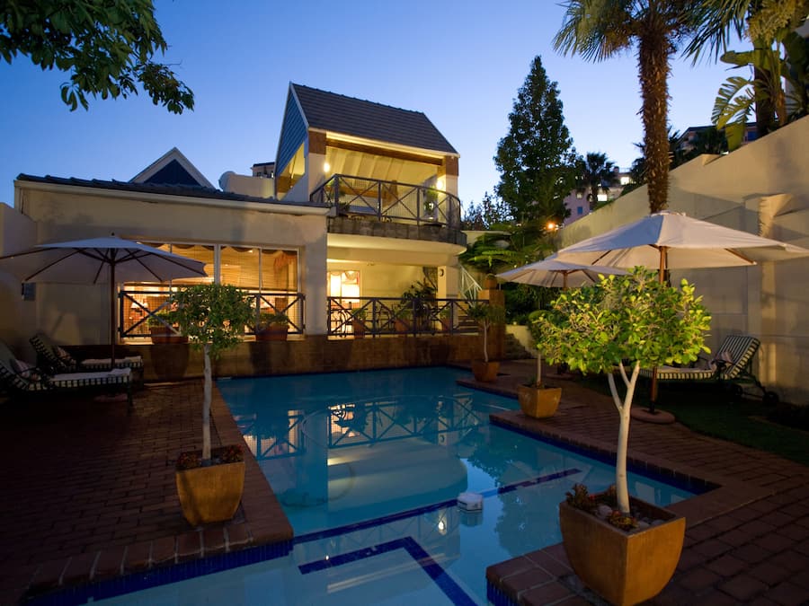 Piscina externa sazonal