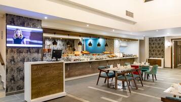 Daily full breakfast for a fee