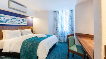 In-room safe, desk, soundproofing, free WiFi