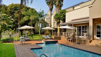 Outdoor pool, sun loungers