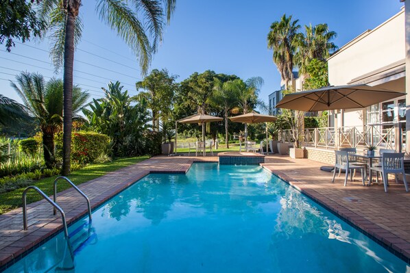 Outdoor pool, pool loungers