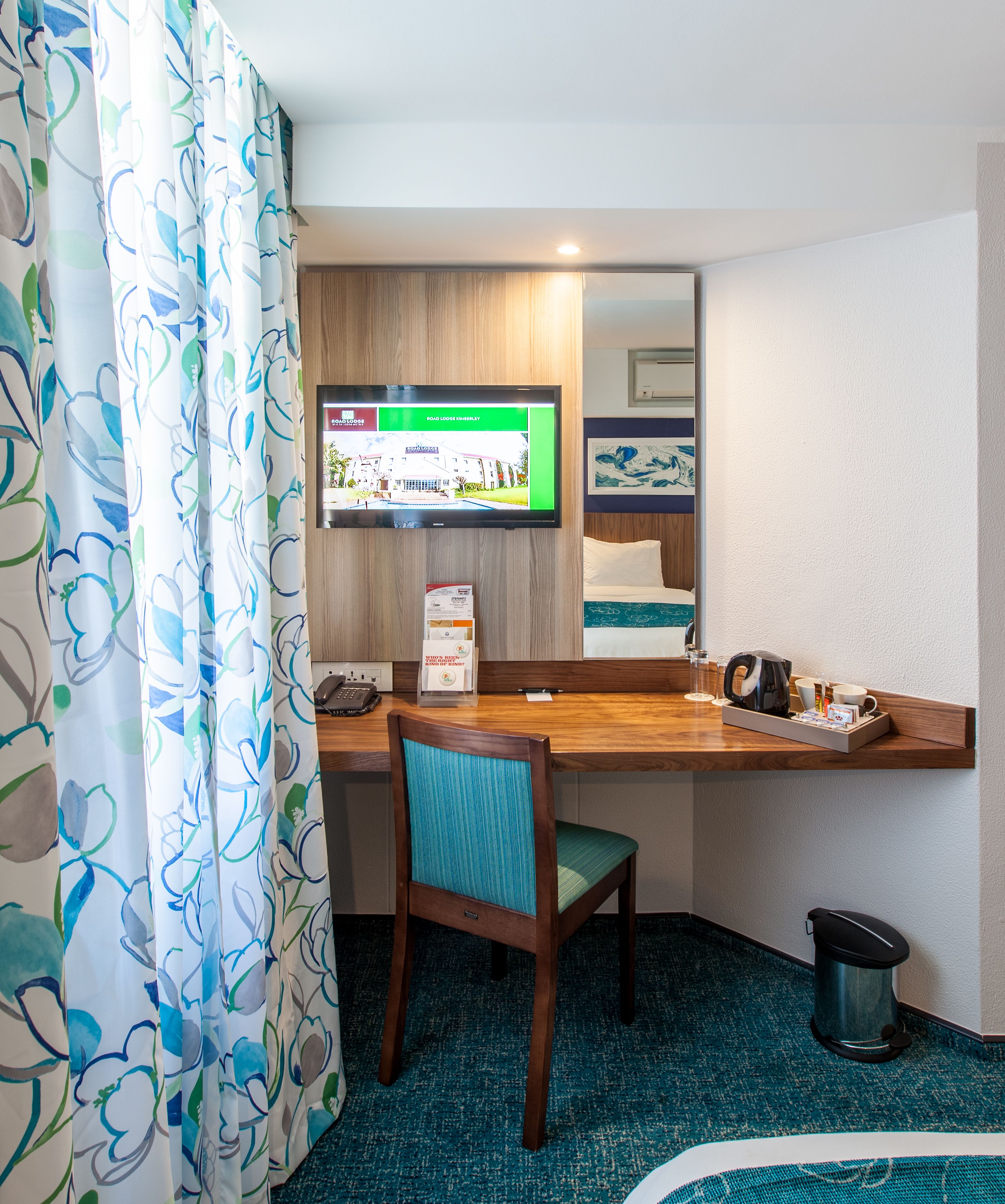 in-room safe, desk, soundproofing, free wifi