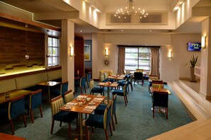 Daily buffet breakfast (ZAR 165 per person)