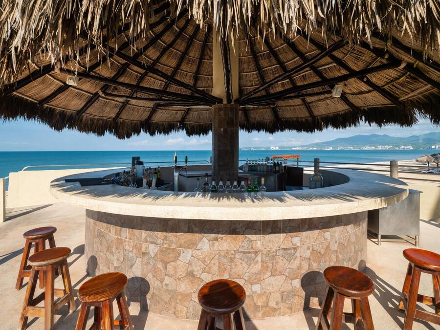 7 bars/lounges, 5 poolside bars, 2 beach bars