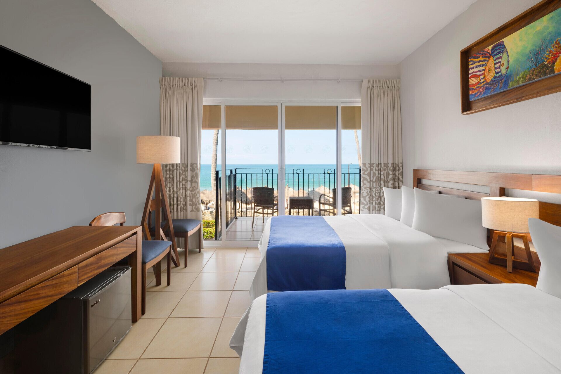 In-room safe, bed sheets