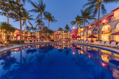 Grand Decameron Complex Bucerias, A Trademark All-Inclusive Resort