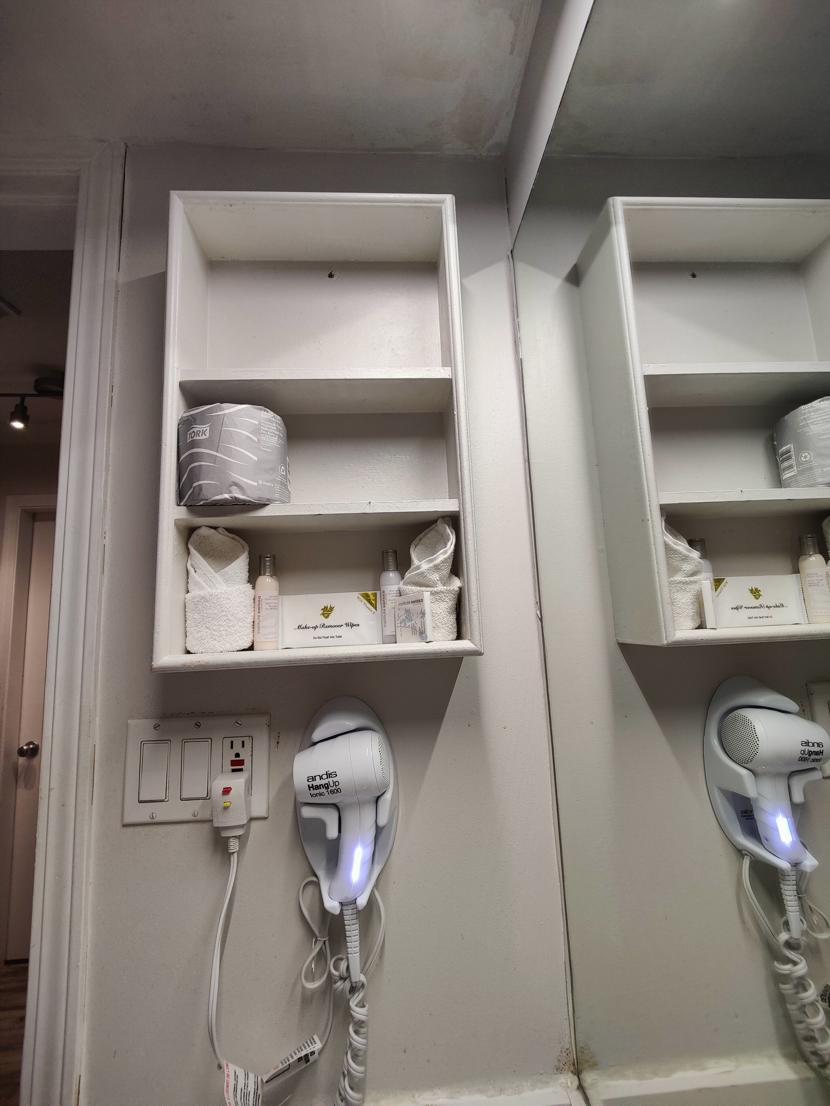 Photo - Divya Sutra Suites on Robson Downtown Vancouver