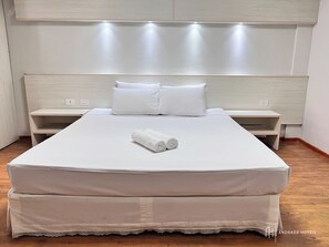 1 bedroom, minibar, in-room safe, desk