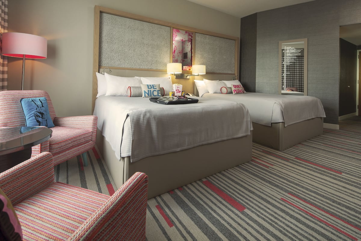 Premium bedding, in-room safe, desk, iron/ironing board