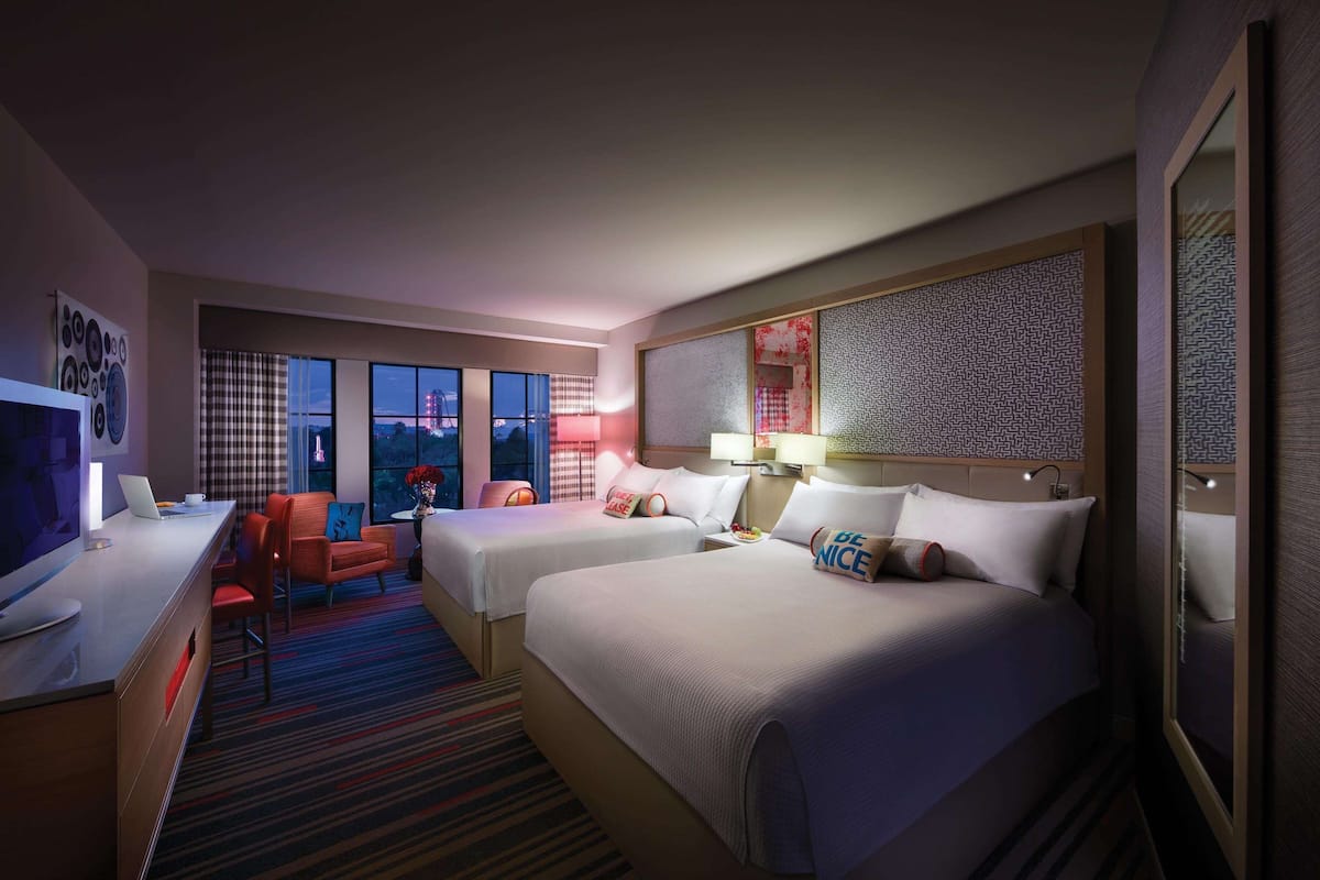 Premium bedding, in-room safe, desk, iron/ironing board