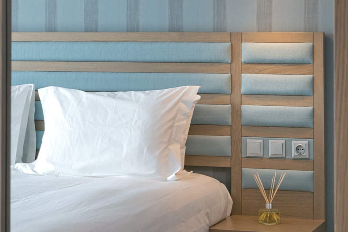 Premium bedding, in-room safe, desk, blackout curtains