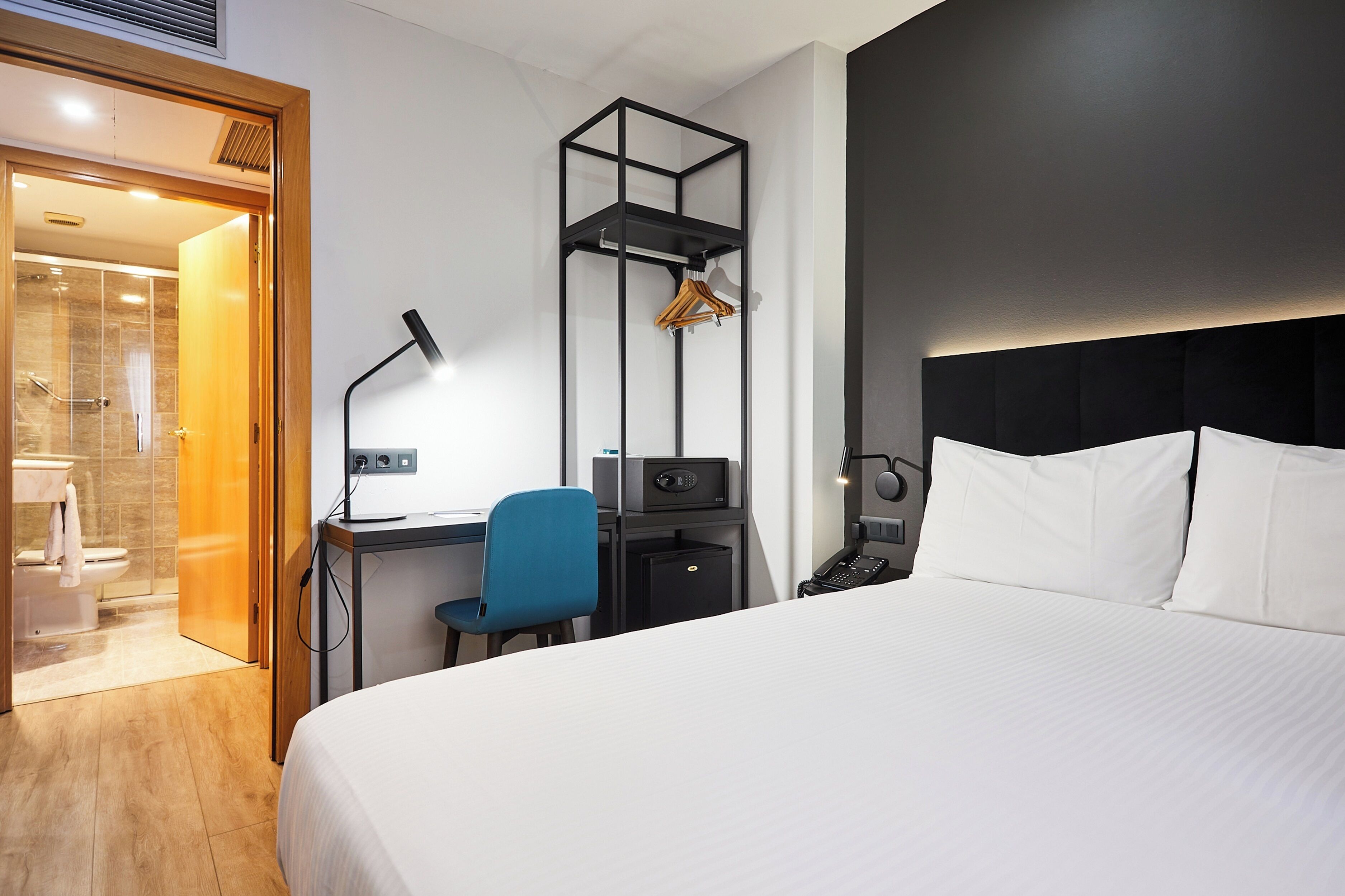 basic room | minibar, in-room safe, desk, blackout curtains